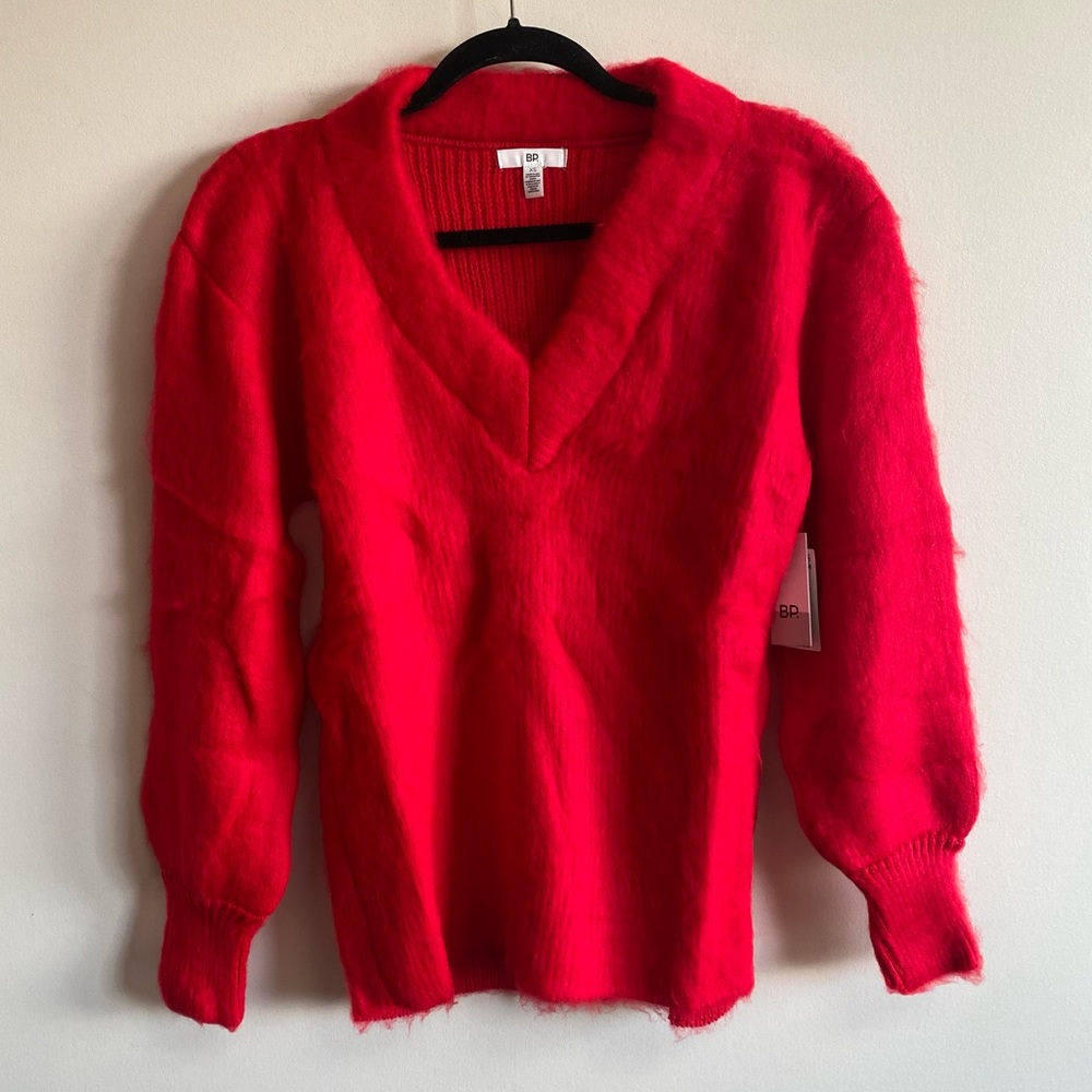 NWT bp Deep V-Neck Fuzzy Tunic Sweater in Red Poinsettia Size XS - Picture 2 of 8